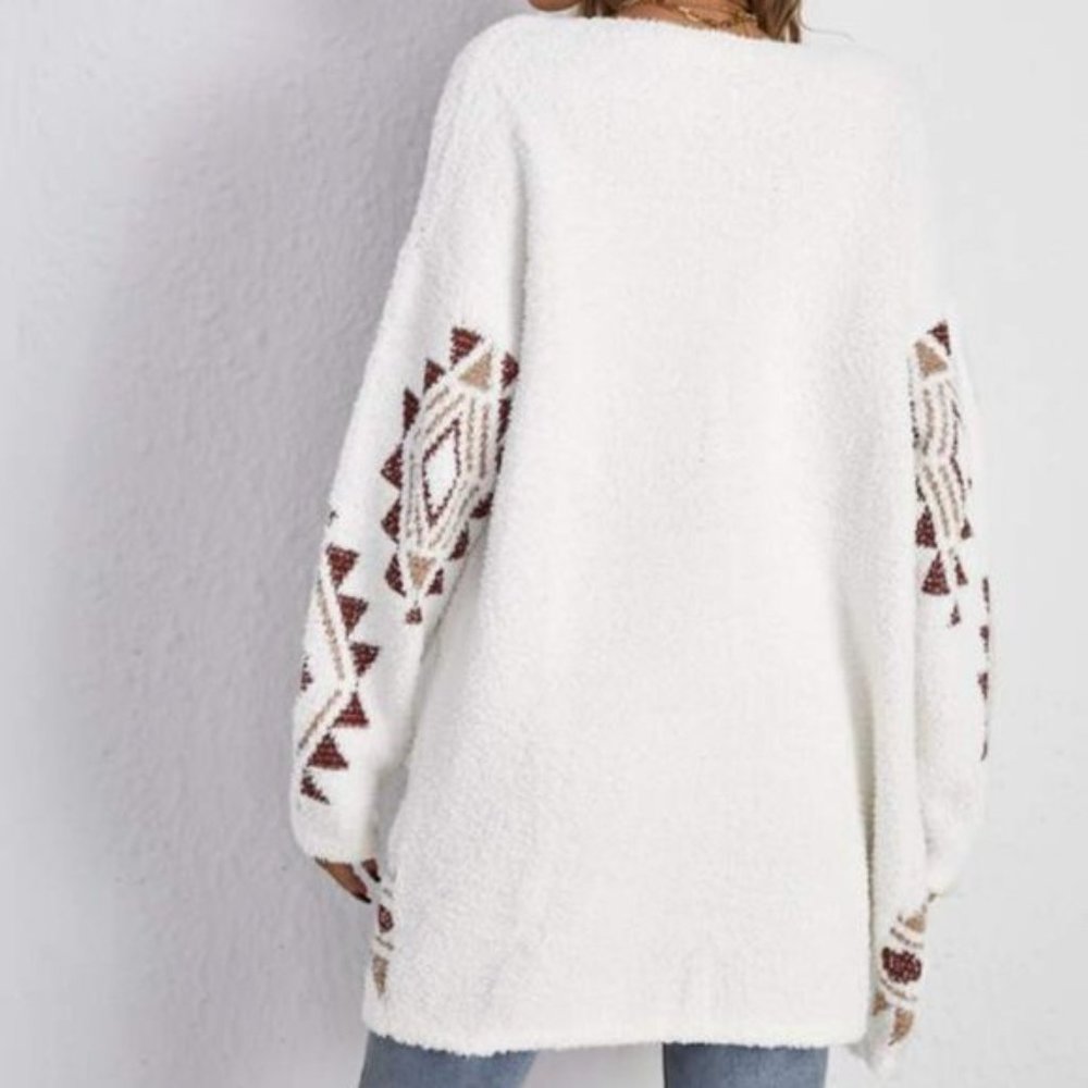 CASUAL Geo Pattern Fuzzy Knit Cardigan - Picture 4 of 5